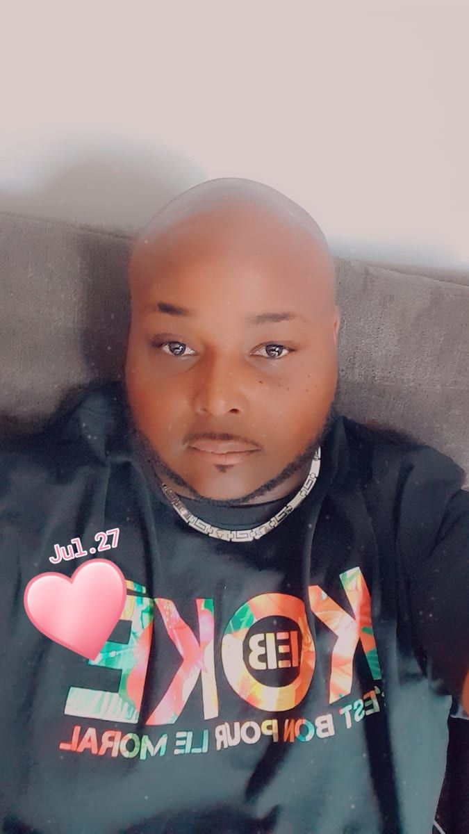Melvil - Gay male à Zwillikon Profil de Melvil, 27 ans, Gay male à Zwillikon (Zurich)